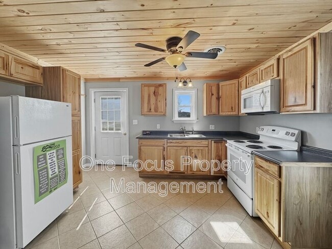 Building Photo - 520 Shaw St Unit #2