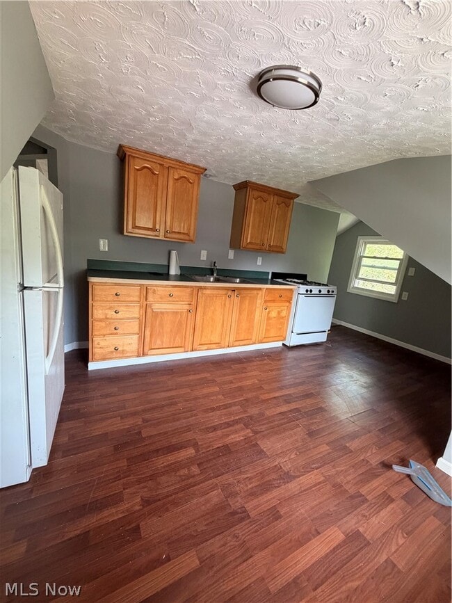 Photo - 1399 Barlow Rd Unit 2