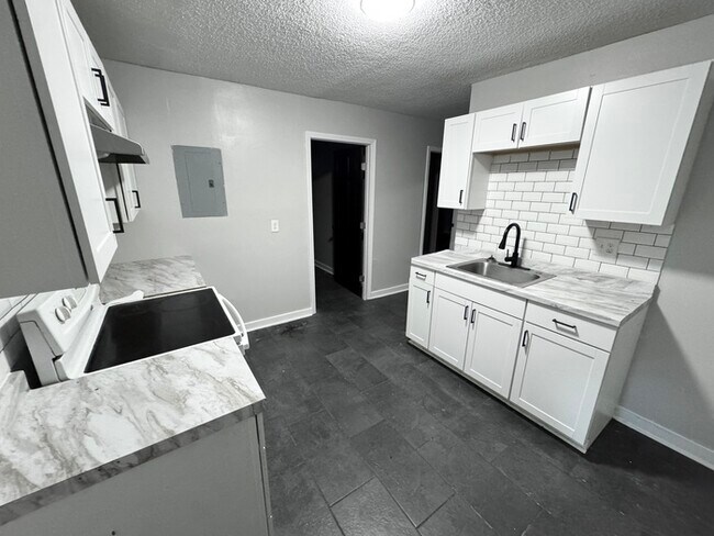 Photo - 1862 Farrington St