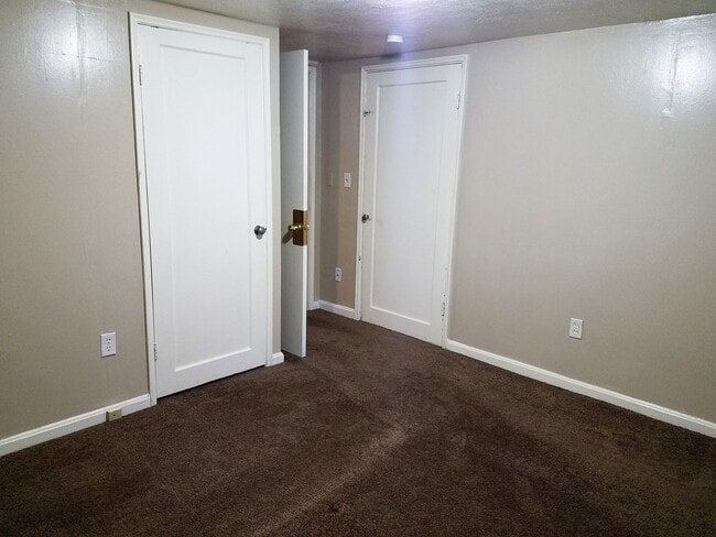 Photo - 218 S Lakeview Dr