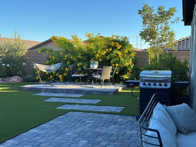 Photo - 10114 Blue Cereus St