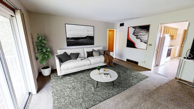 263 N. Hyland
