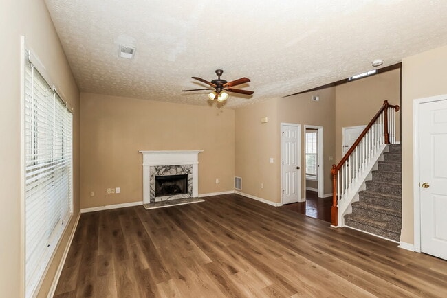 Photo - 426 Baldwin Ct
