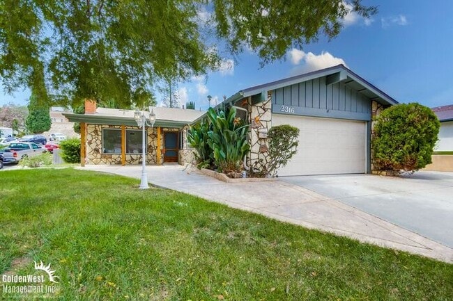 Building Photo - Charming 4Bdm 2Ba Home and Private Patio i...