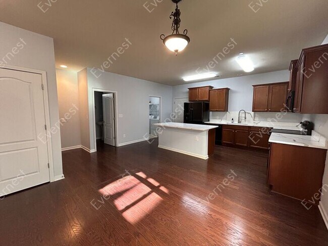 Photo - 137 Dunleith Pkwy SW House
