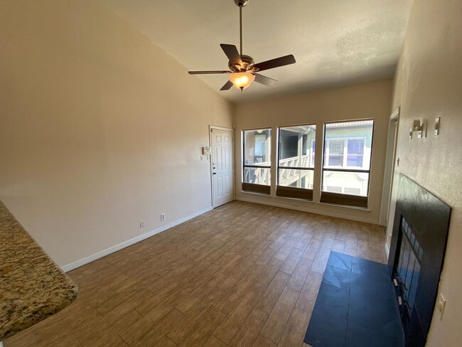 Building Photo - UT PRE-LEASE: 2 BR / 1 BA West Campus Condo - Walk to UT - Private Balcony - W/D