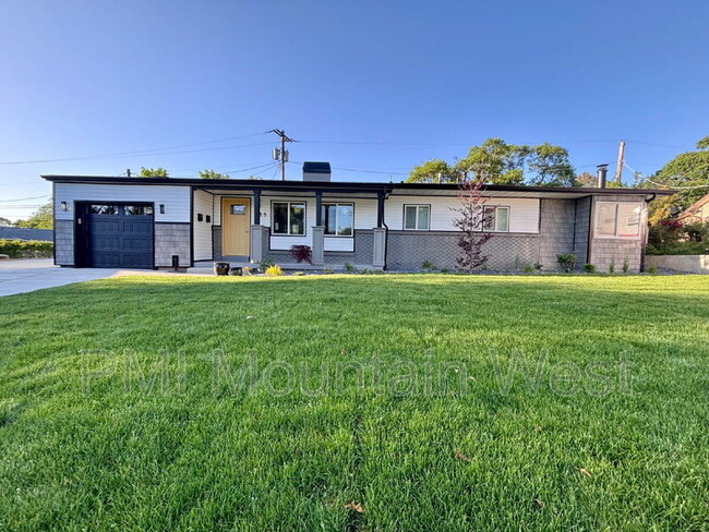 Photo - 985 Horsley Cir Unit B