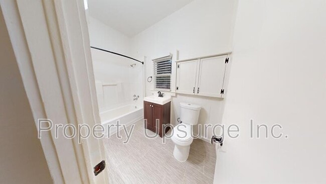 Photo - 648 Reeds Ave