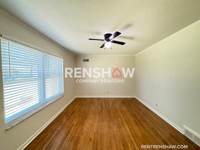 Photo - 4985 Darlington Dr