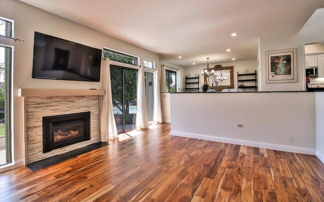 Photo - 3 bedroom townhome - Ridgemark