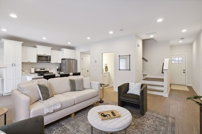 Photo - 603 Ashton St