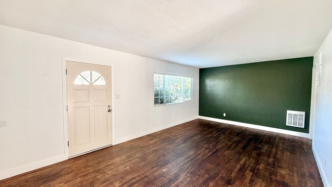 1280 Alturas Rd