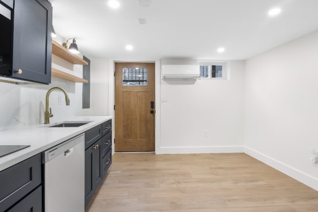 Photo - 5703 Fenwick Dr