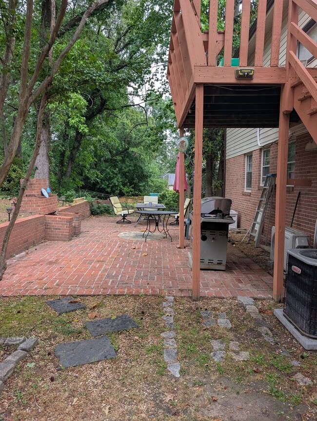 Photo - 8143 Brown Rd