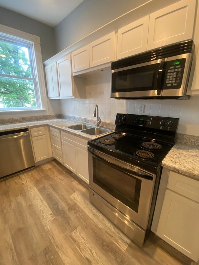 Photo - 2939 Michigan Ave