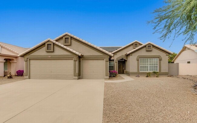 Building Photo - 13256 W Wilshire Dr