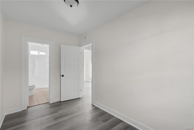 Photo - 5601 Fishburn Ave Unidad 1/4