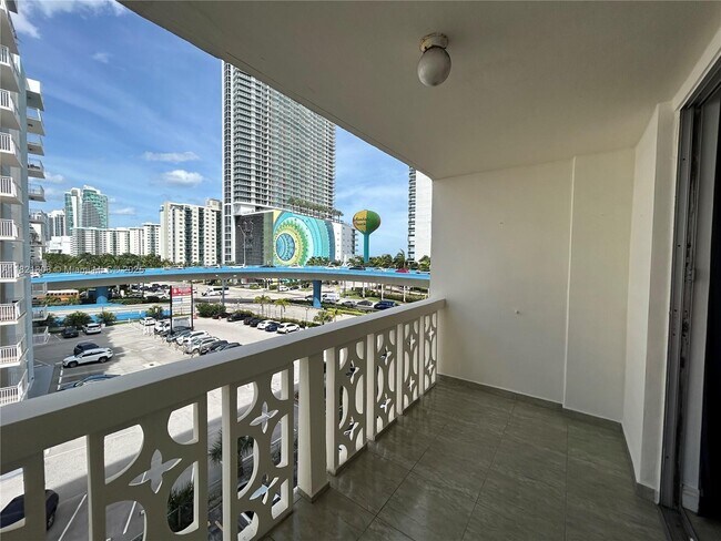 Photo - 1825 S Ocean Dr Unit 503