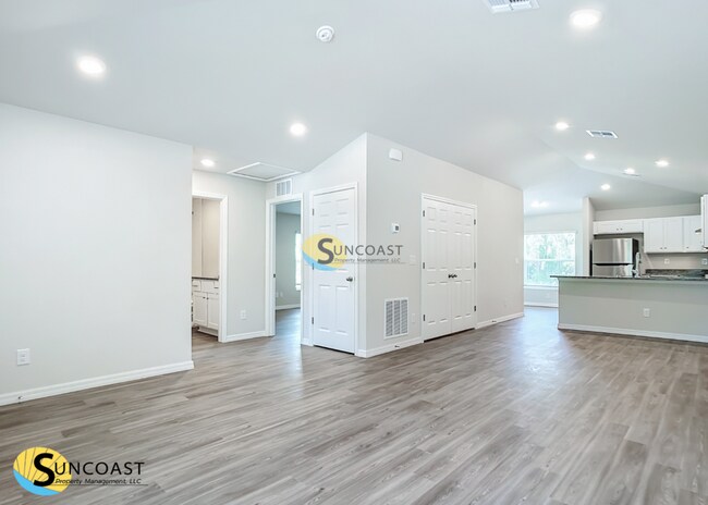 Photo - Sleek & Stylish Duplex in Inverness ? Bran...