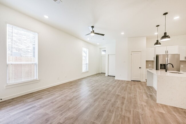 Photo - 1868 Dry Cherry Ln
