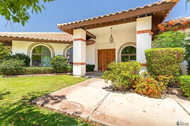 Building Photo - 3208 S Palomino Way Rental