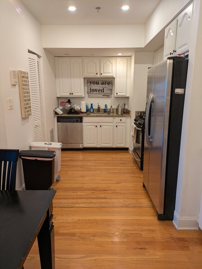 Photo - 95 Webster Ave Unit 2R