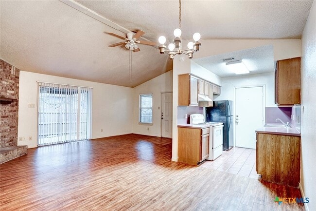 Photo - 108 Hughson Ct