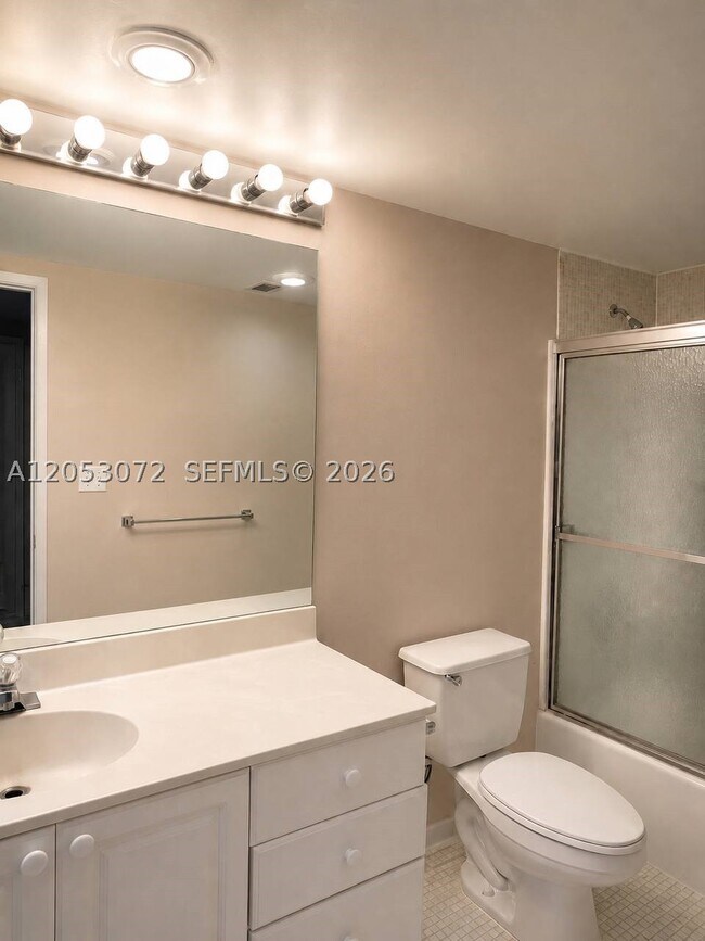 Photo - 19380 Collins Ave Unit 910