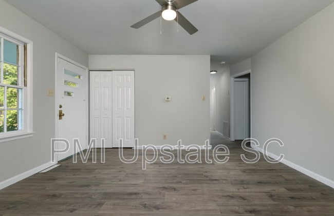 Photo - 100 Truman St