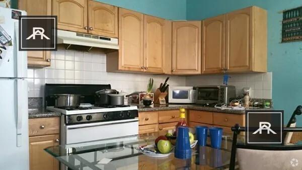 Building Photo - 2 bedroom in Waltham MA 02453 Unit 4 Rental