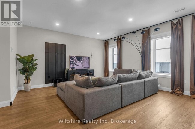 Photo - 361 Quarter Town Line