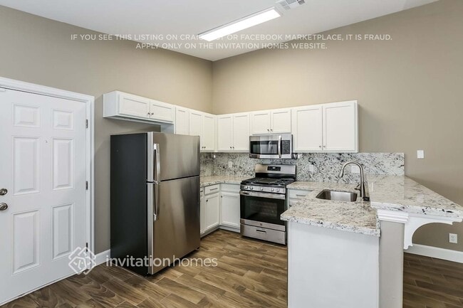 Photo - 490 Chelsea Dr