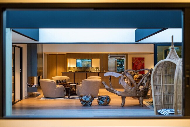 Photo - 5311 E Mitchell Dr