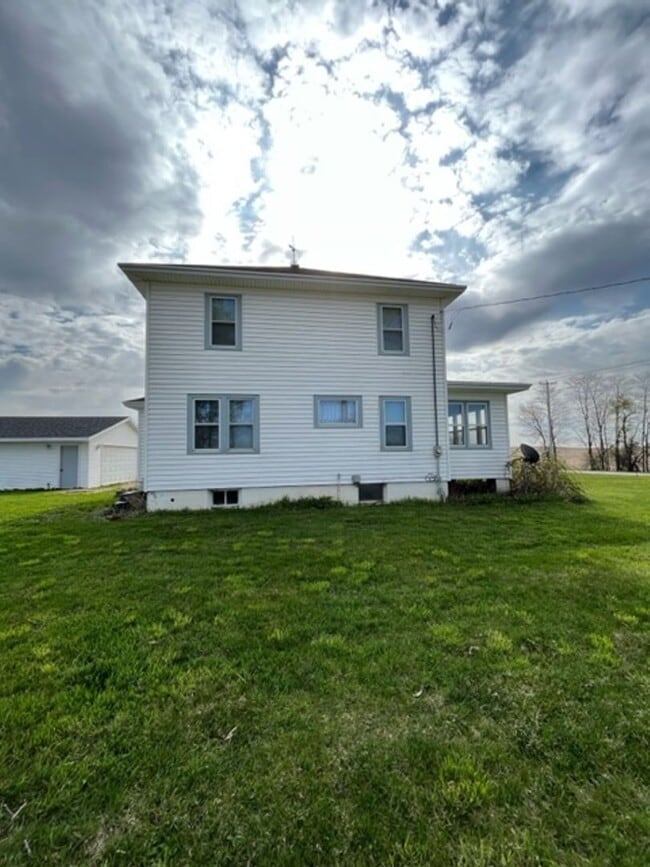 3908 W Mineral Point Rd