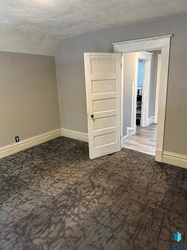 Photo - 714 S 1st Ave Unidad B