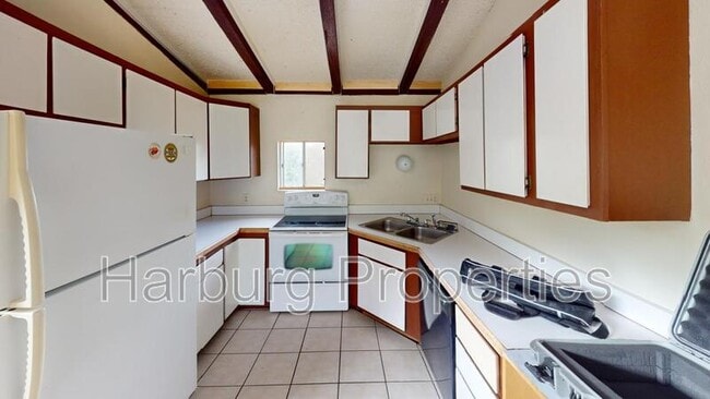 Photo - 454 Arapahoe Ave