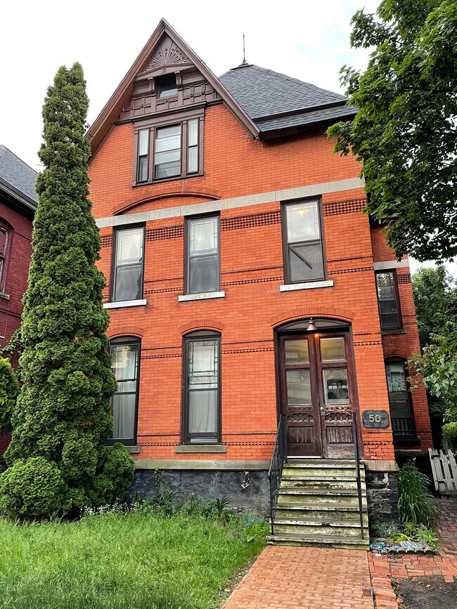 Front - 50 Allen St Unit 3