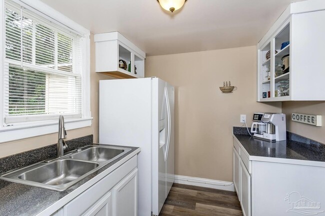 Photo - 1003 Concordia Blvd