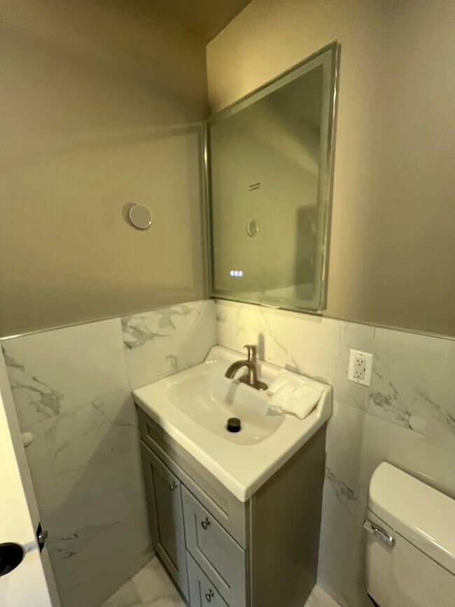 Photo - 648 S 17th St Unidad Apt 2