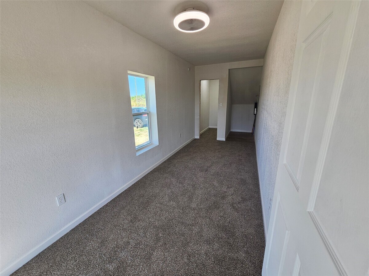 Photo - 1368 Rd 5735