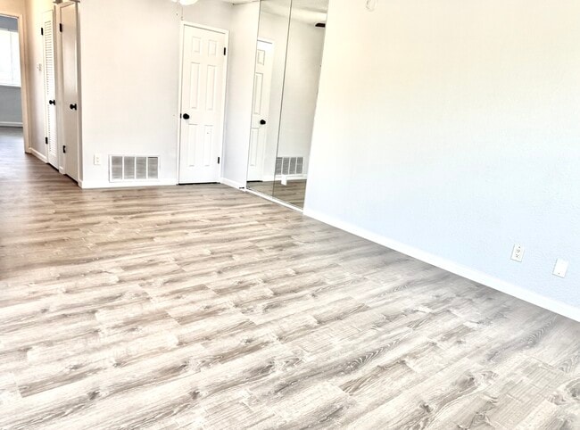 Photo - 4549 Greenholme Dr Unidad 4