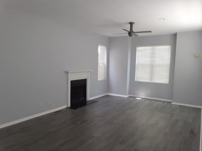 Photo - 121 E 29th St