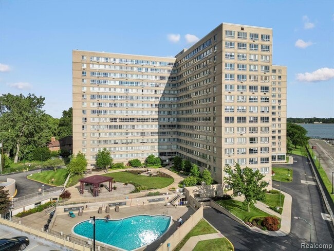 Building Photo - 8900 E Jefferson Ave Unit 1110