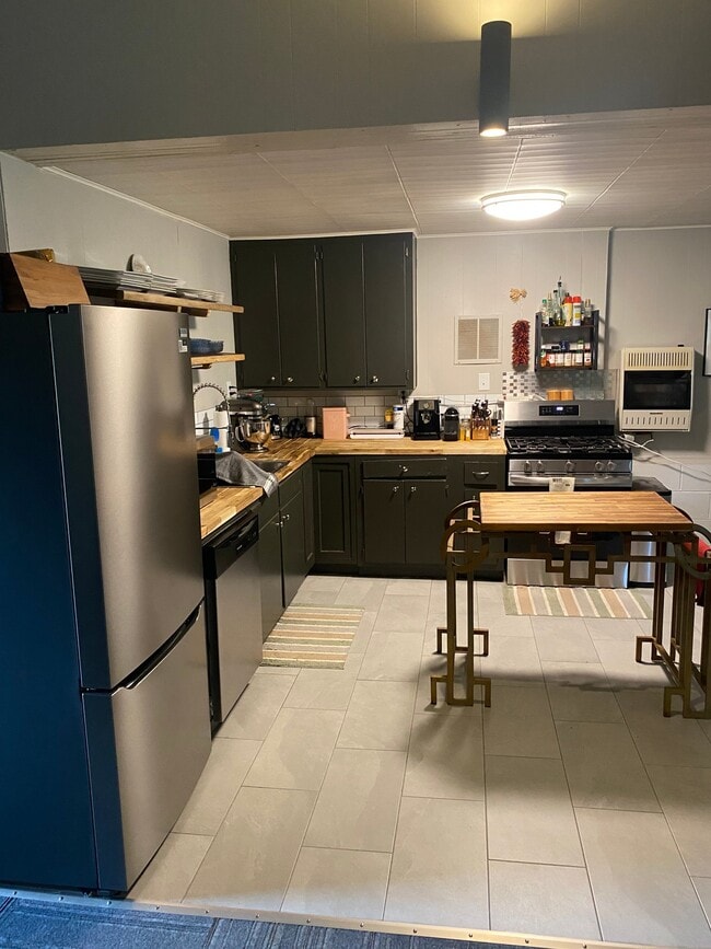 Photo - 165 Five Ponds Ln
