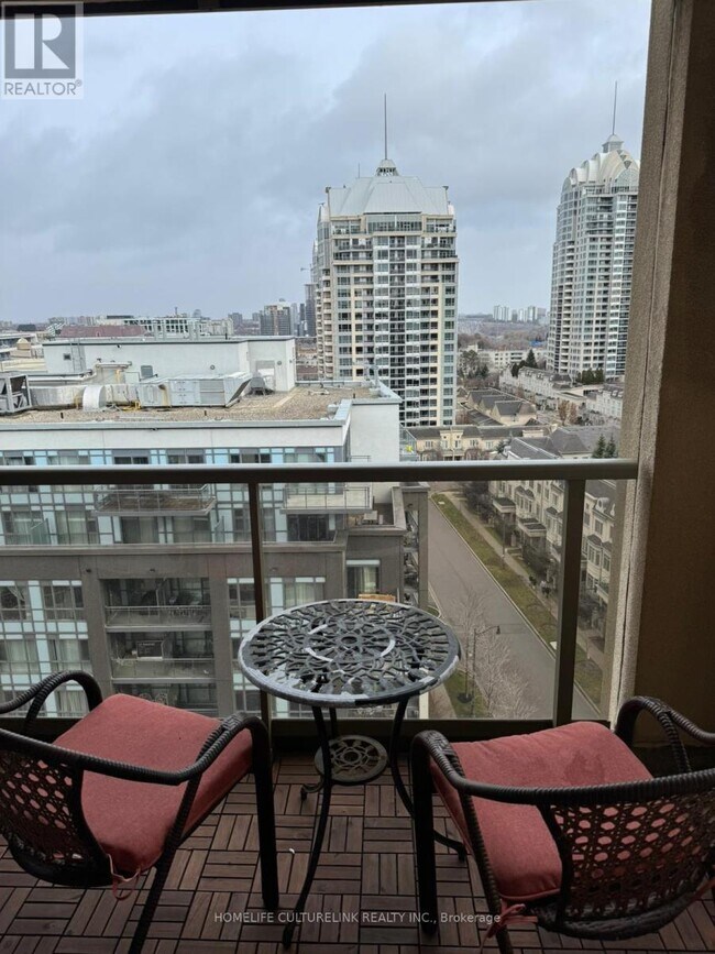 Photo - 18 Kenaston Gardens Unit 305