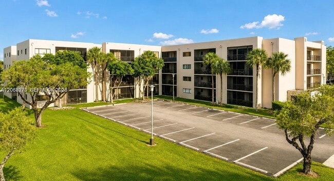 Building Photo - 8600 SW 133rd Ave Unit 124