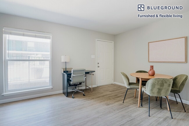 Photo - 1230 E 38th 1/2 St Unidad FL1-ID278