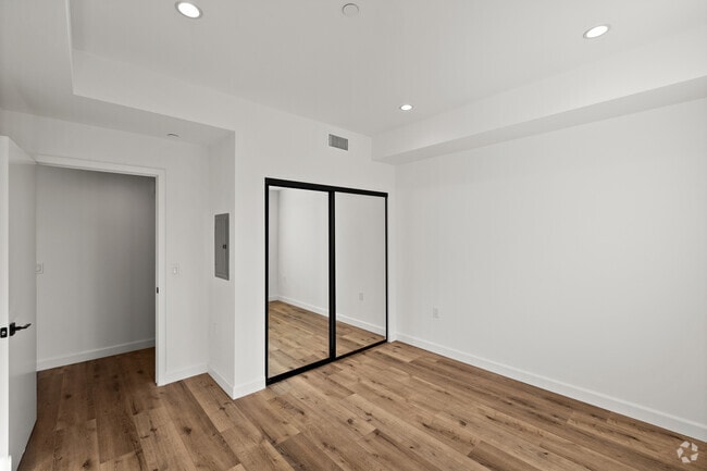 Le Dev - Bedroom - 10247 Variel