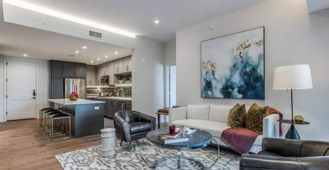 3 bedroom in Dallas TX 75201 - 3 bedroom in Dallas TX 75201 Condo Unit 3235