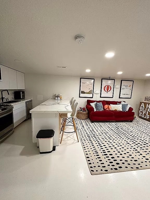 Kitchen 1 - 2954 Apache Ln
